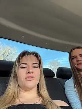 ivannatompsonnn online show from 15, 4, 2026