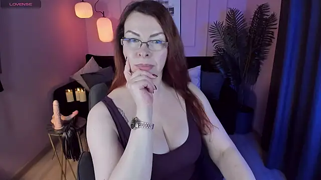 MrsIngrid online show from 28, 2, 2025