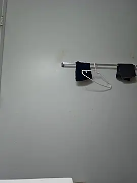 oliviaprettypussy online show from 17, 12, 2024