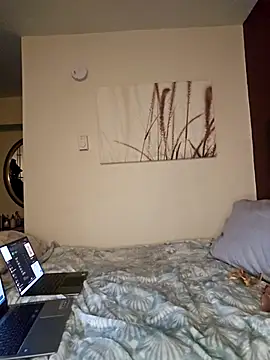 oliviaprettypussy online show from 14, 11, 2025