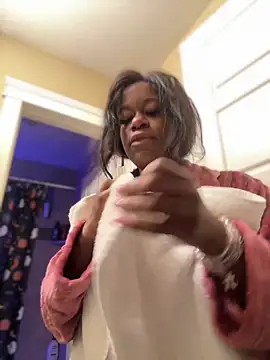 Tikalalin online show from 4, 11, 2025