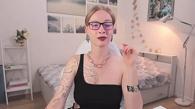 MissRightX online show from 23, 9, 2025