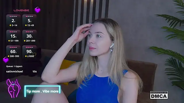 Snapshot of Holl1Would chatting on 26, 2, 2025 Holl1Would online show from 26, 2, 2025