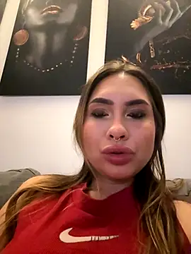 kyarafiore online show from 22, 11, 2025