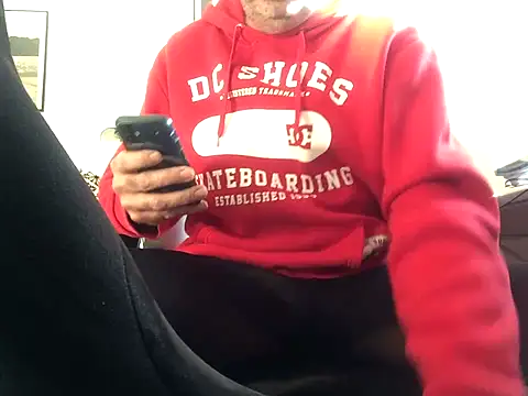 Snapshot of louh261 chatting on 1, 10, 2025 louh261 online show from 1, 10, 2025