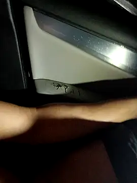 Roberts8inchcock online show from 16, 11, 2025