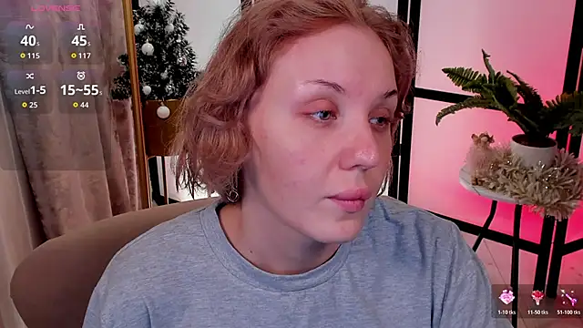 Snapshot of LianaFord chatting on 15, 12, 2025 LianaFord online show from 15, 12, 2025