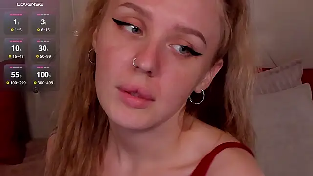 Snapshot of LianaFord chatting on 23, 3, 2025 LianaFord online show from 23, 3, 2025