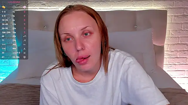 Snapshot of LianaFord chatting on 19, 6, 2026 LianaFord online show from 19, 6, 2026
