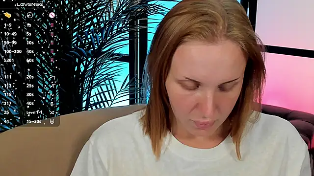 Snapshot of LianaFord chatting on 12, 7, 2026 LianaFord online show from 12, 7, 2026