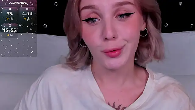 Snapshot of LianaFord chatting on 15, 9, 2025 LianaFord online show from 15, 9, 2025