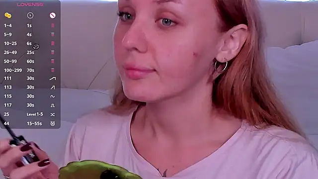 Snapshot of LianaFord chatting on 6, 11, 2025 LianaFord online show from 6, 11, 2025