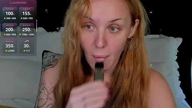 Snapshot of LianaFord chatting on 3, 12, 2025 LianaFord online show from 3, 12, 2025