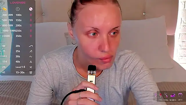 Snapshot of LianaFord chatting on 13, 6, 2026 LianaFord online show from 13, 6, 2026