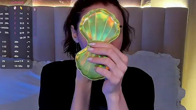 Snapshot of LianaFord chatting on 12, 1, 2026 LianaFord online show from 12, 1, 2026