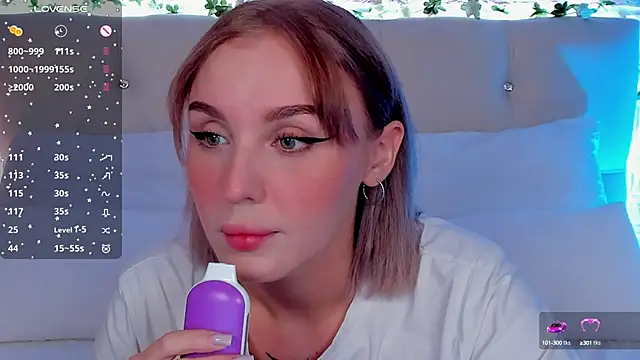 Snapshot of LianaFord chatting on 23, 9, 2025 LianaFord online show from 23, 9, 2025