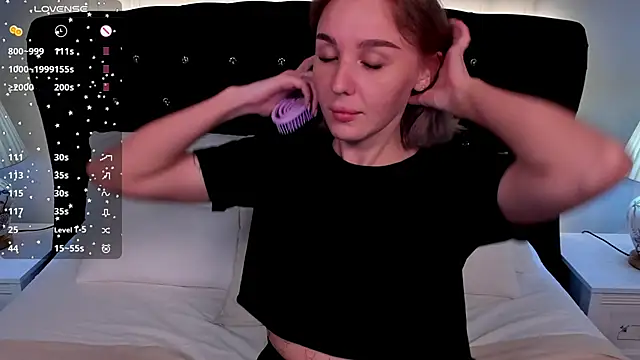 Snapshot of LianaFord chatting on 22, 9, 2025 LianaFord online show from 22, 9, 2025