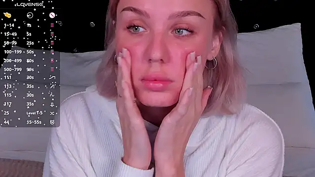 Snapshot of LianaFord chatting on 28, 9, 2025 LianaFord online show from 28, 9, 2025