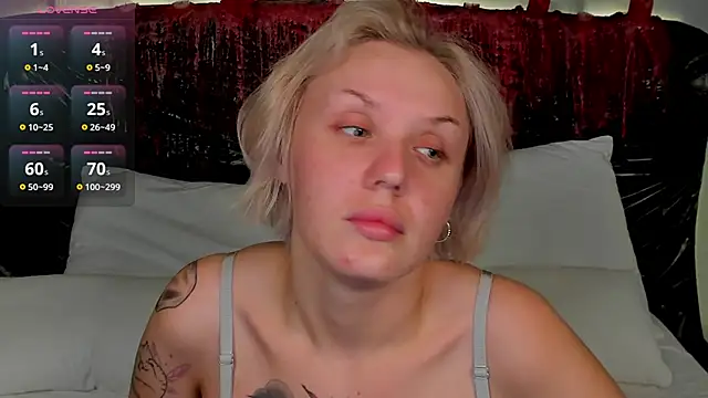 Snapshot of LianaFord chatting on 28, 10, 2025 LianaFord online show from 28, 10, 2025