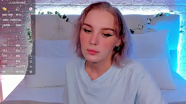 Snapshot of LianaFord chatting on 24, 9, 2025 LianaFord online show from 24, 9, 2025