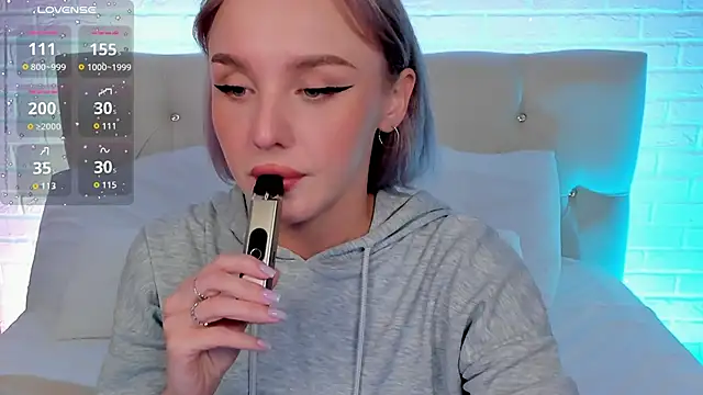 Snapshot of LianaFord chatting on 21, 9, 2025 LianaFord online show from 21, 9, 2025