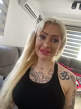 Snapshot of JennaLinn chatting on 12, 9, 2025 JennaLinn online show from 12, 9, 2025