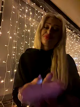 Snapshot of JennaLinn chatting on 16, 10, 2025 JennaLinn online show from 16, 10, 2025