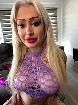 Snapshot of JennaLinn chatting on 25, 9, 2025 JennaLinn online show from 25, 9, 2025