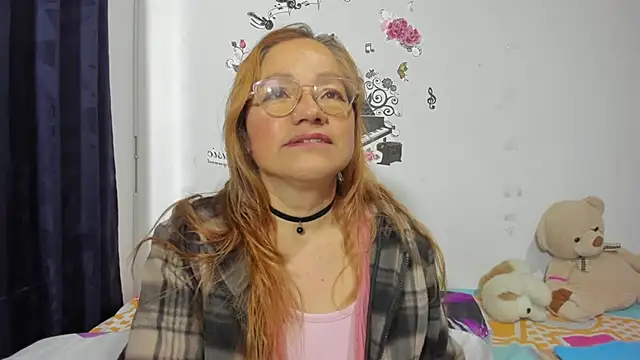 Snapshot of anthonela_mature_ chatting on 12, 10, 2025 anthonela mature online show from 12, 10, 2025