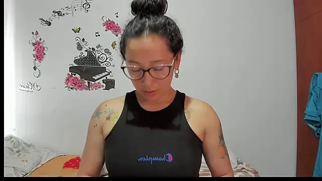 Snapshot of anthonela_mature_ chatting on 11, 9, 2025 anthonela mature online show from 11, 9, 2025