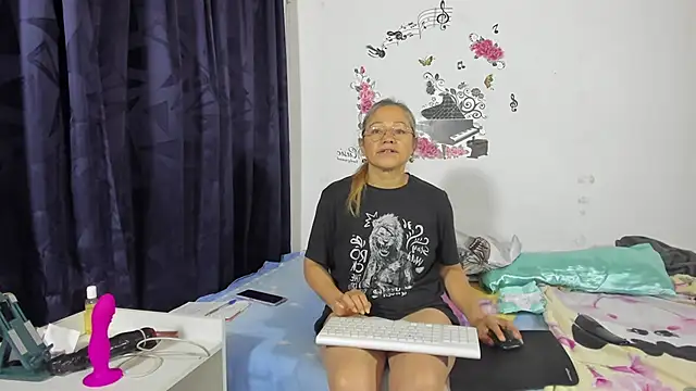 Snapshot of anthonela_mature_ chatting on 4, 3, 2025 anthonela mature online show from 4, 3, 2025