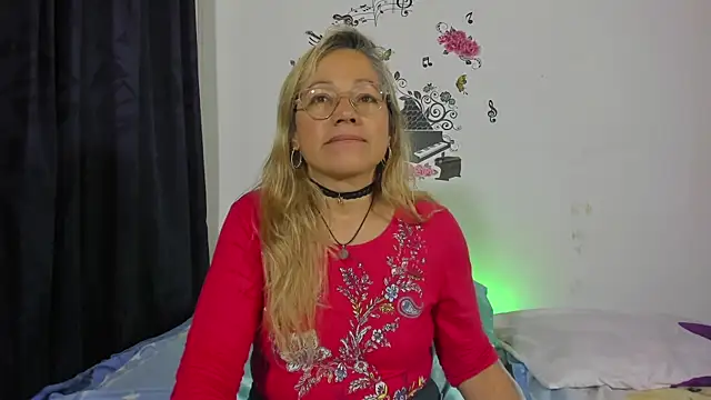 Snapshot of anthonela_mature_ chatting on 6, 3, 2025 anthonela mature online show from 6, 3, 2025