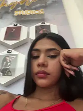 Snapshot of AntonellaRossi chatting on 17, 6, 2026 AntonellaRossi online show from 17, 6, 2026