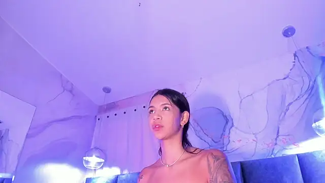 Snapshot of AntonellaRossi chatting on 4, 2, 2026 AntonellaRossi online show from 4, 2, 2026