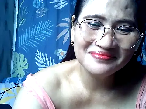 Snapshot of Amazing_Angel22 chatting on 10, 10, 2025 Amazing Angel22 online show from 10, 10, 2025