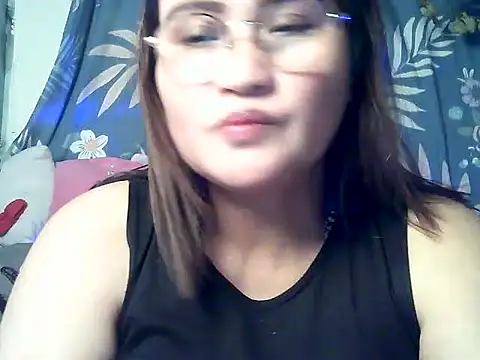 Snapshot of Amazing_Angel22 chatting on 15, 4, 2026 Amazing Angel22 online show from 15, 4, 2026