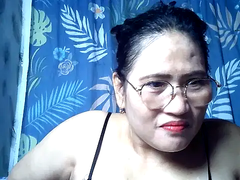 Snapshot of Amazing_Angel22 chatting on 8, 10, 2025 Amazing Angel22 online show from 8, 10, 2025