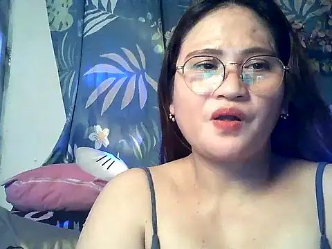 Snapshot of Amazing_Angel22 chatting on 11, 4, 2026 Amazing Angel22 online show from 11, 4, 2026