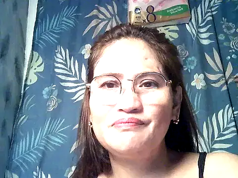 Snapshot of Amazing_Angel22 chatting on 2, 12, 2025 Amazing Angel22 online show from 2, 12, 2025