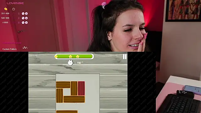 Roni Tailed online show from 5, 3, 2025