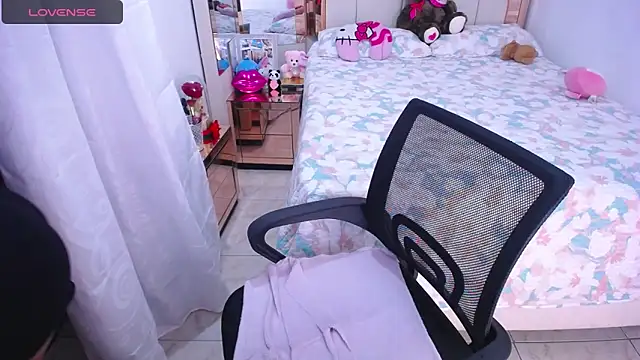 sara  stone1 online show from 26, 2, 2025