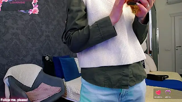 Snapshot of KateJonson chatting on 9, 9, 2025 KateJonson online show from 9, 9, 2025