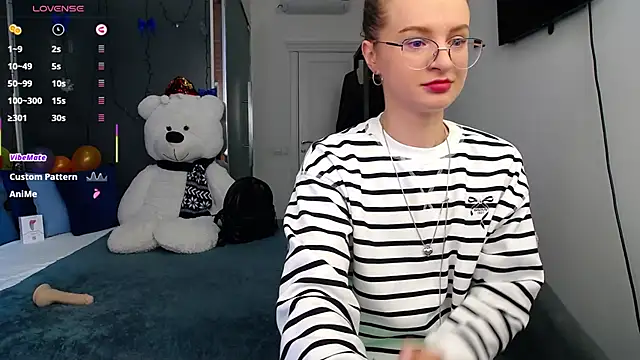 Snapshot of KateJonson chatting on 12, 3, 2025 KateJonson online show from 12, 3, 2025