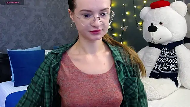 Snapshot of KateJonson chatting on 7, 11, 2025 KateJonson online show from 7, 11, 2025