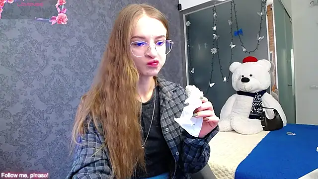 Snapshot of KateJonson chatting on 13, 9, 2025 KateJonson online show from 13, 9, 2025