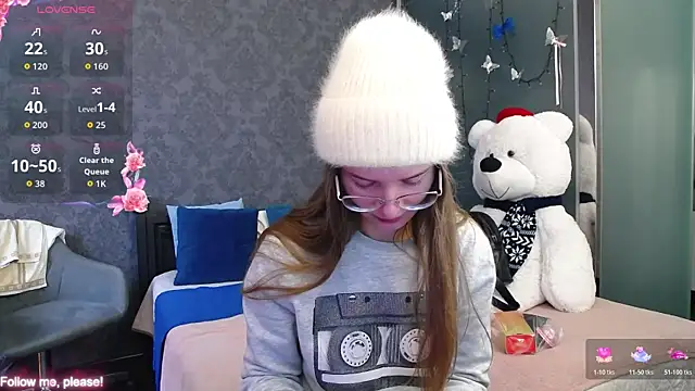 Snapshot of KateJonson chatting on 28, 10, 2025 KateJonson online show from 28, 10, 2025