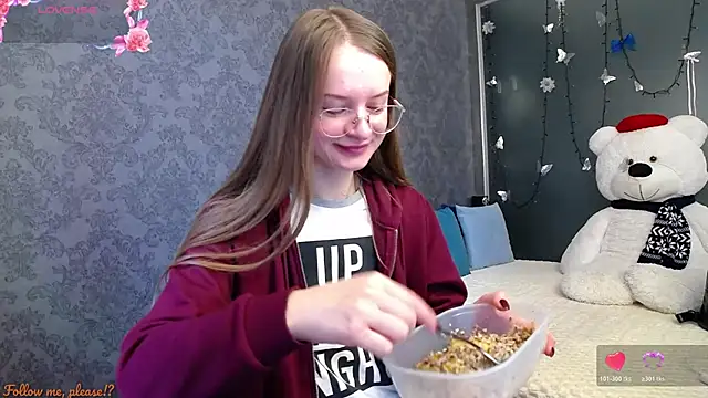 Snapshot of KateJonson chatting on 22, 10, 2025 KateJonson online show from 22, 10, 2025