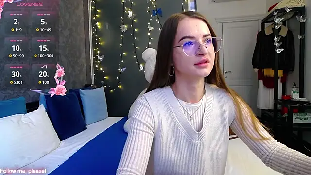 Snapshot of KateJonson chatting on 13, 11, 2025 KateJonson online show from 13, 11, 2025