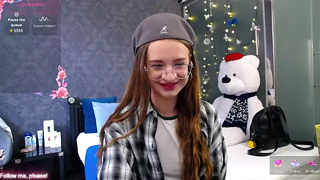 Snapshot of KateJonson chatting on 5, 11, 2025 KateJonson online show from 5, 11, 2025