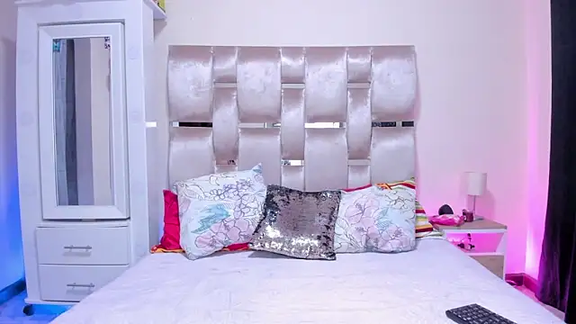 MelanyShayk online show from 24, 4, 2026